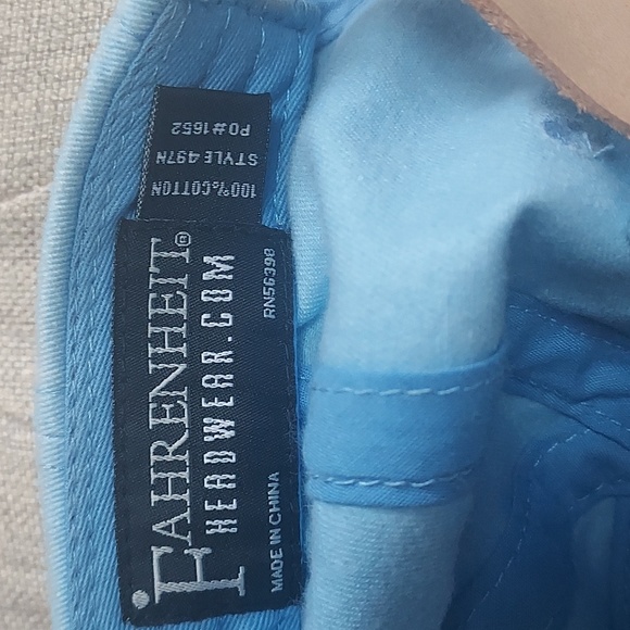 Blue baseball cap - Picture 3 of 3